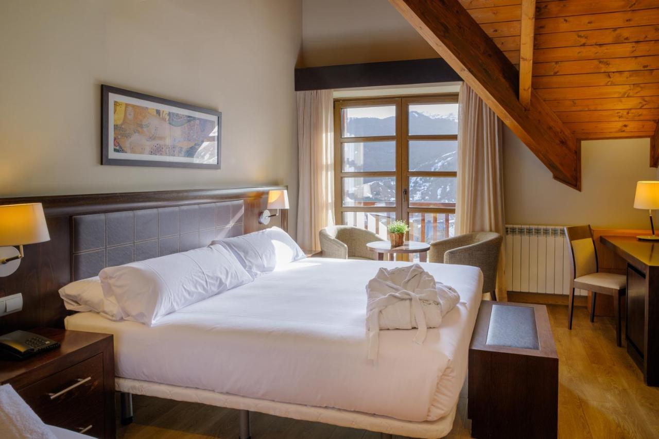 Snoe Aragon Hills Hotel 4*