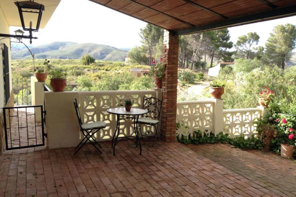 Casa La Paransa - Casa Rural Con Piscina - Relajarse Y Desconectar Yatova