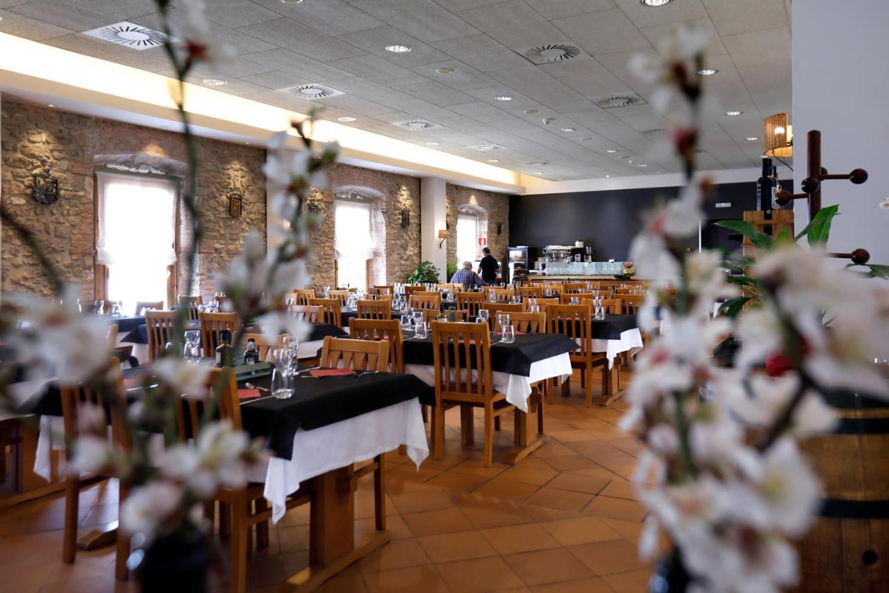 Hotel Monestir De Les Avellanes 3*