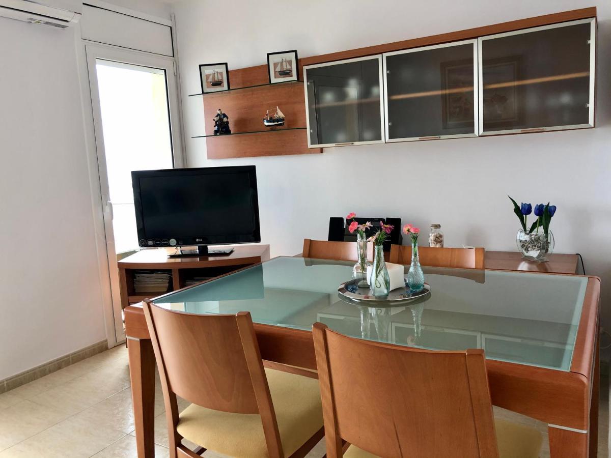 Pineda 1a Linea De Mar & Parking Apartment *