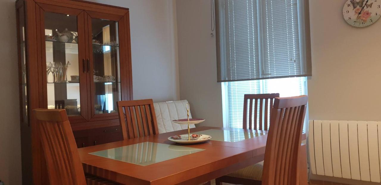 Piso Montero Ríos 18 Apartamento *
