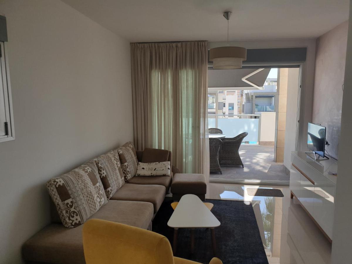 El Mirador Amelie: Beachside With Pool In Apartment *