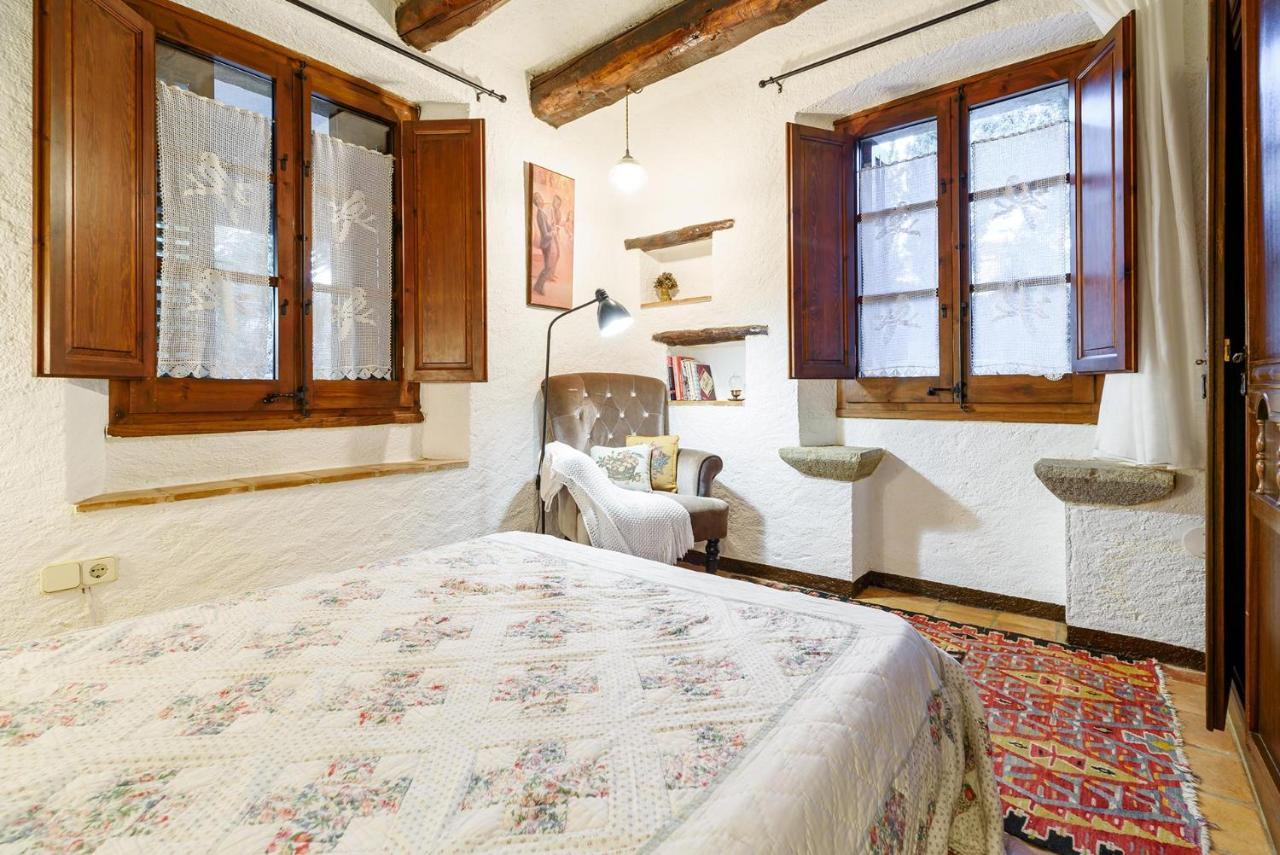 Masia Manent Del Bosc S Xviii Country house *