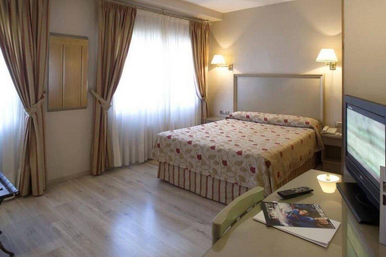 Crisol Almirante Bonifaz 4*