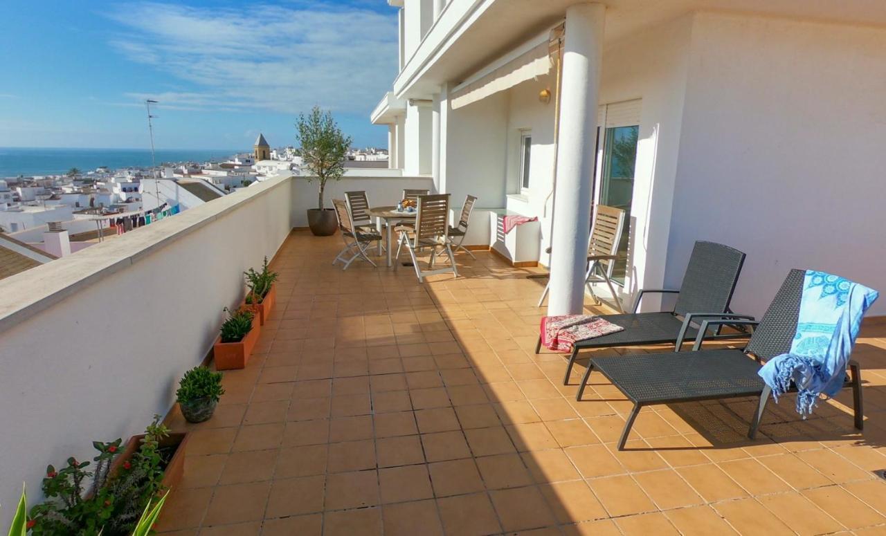 Tipo Penthouse Con Enorme Terraza Y Vistas Al Mar