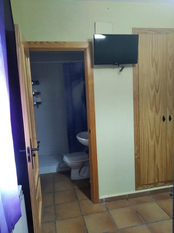 Hostal Santa Barbara *