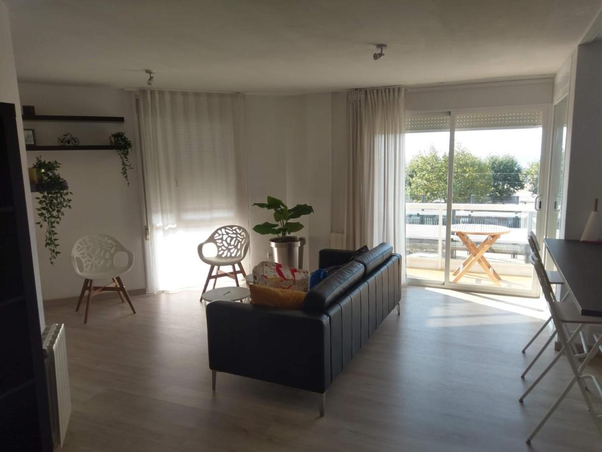Apartment Luxury Accommodation, Next To & Train Station Calella
