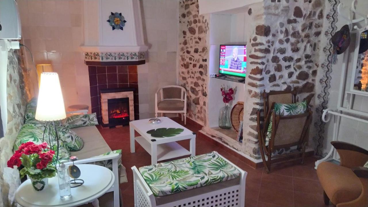 Сasa de vacaciones Charming House In Near Nature *