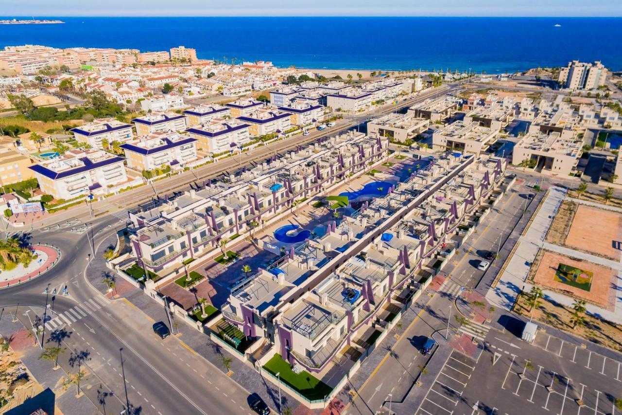 Apartment Luxurious 2 Bedroom Near The