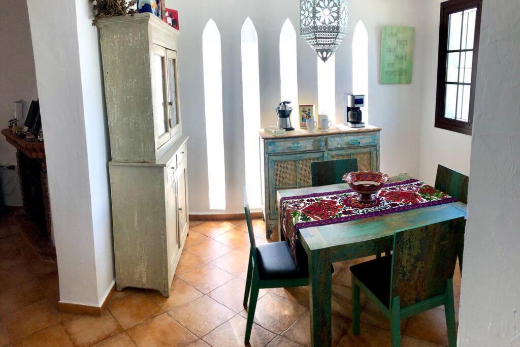 Gatu Lurberri Piscina Privada, 4 Dormitorios, 2 Baños, Parking , Jardín Y Barbacoa Сasa de vacaciones Chiclana de la Frontera