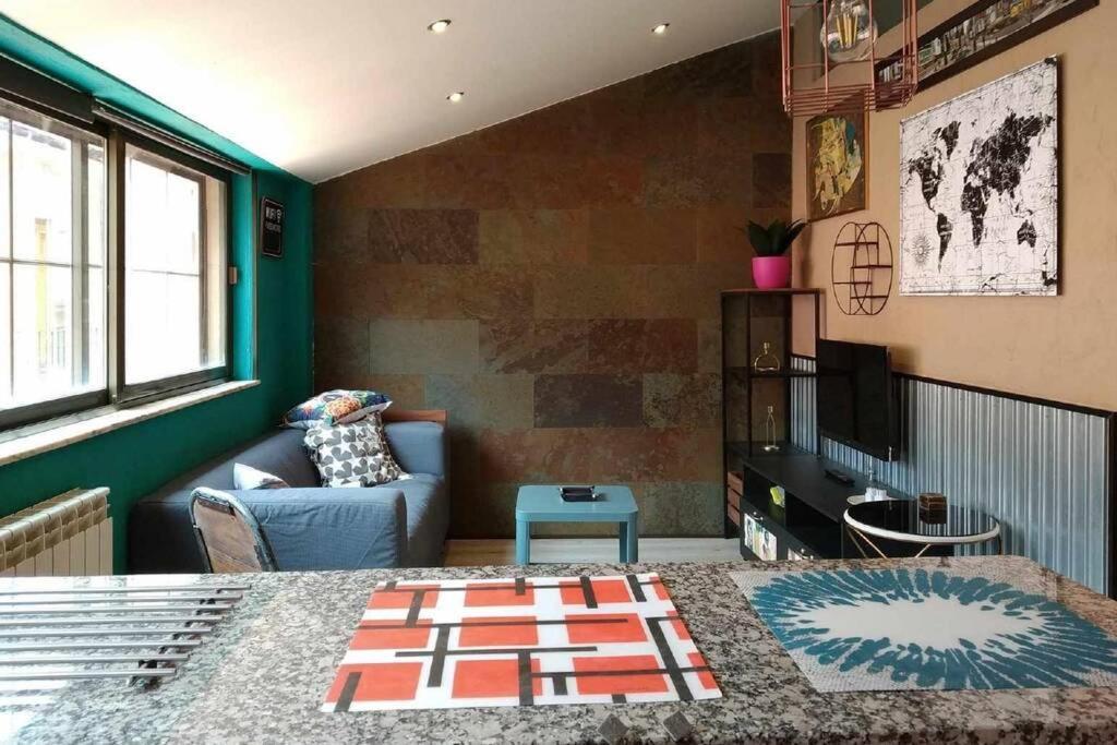 Loft-buhardilla Industrial En El Centro Apartamento Salamanca