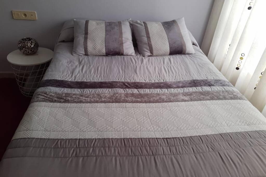 Piso Completo En Camino Ingles - Sigueeiro, Apartment Sigueiro