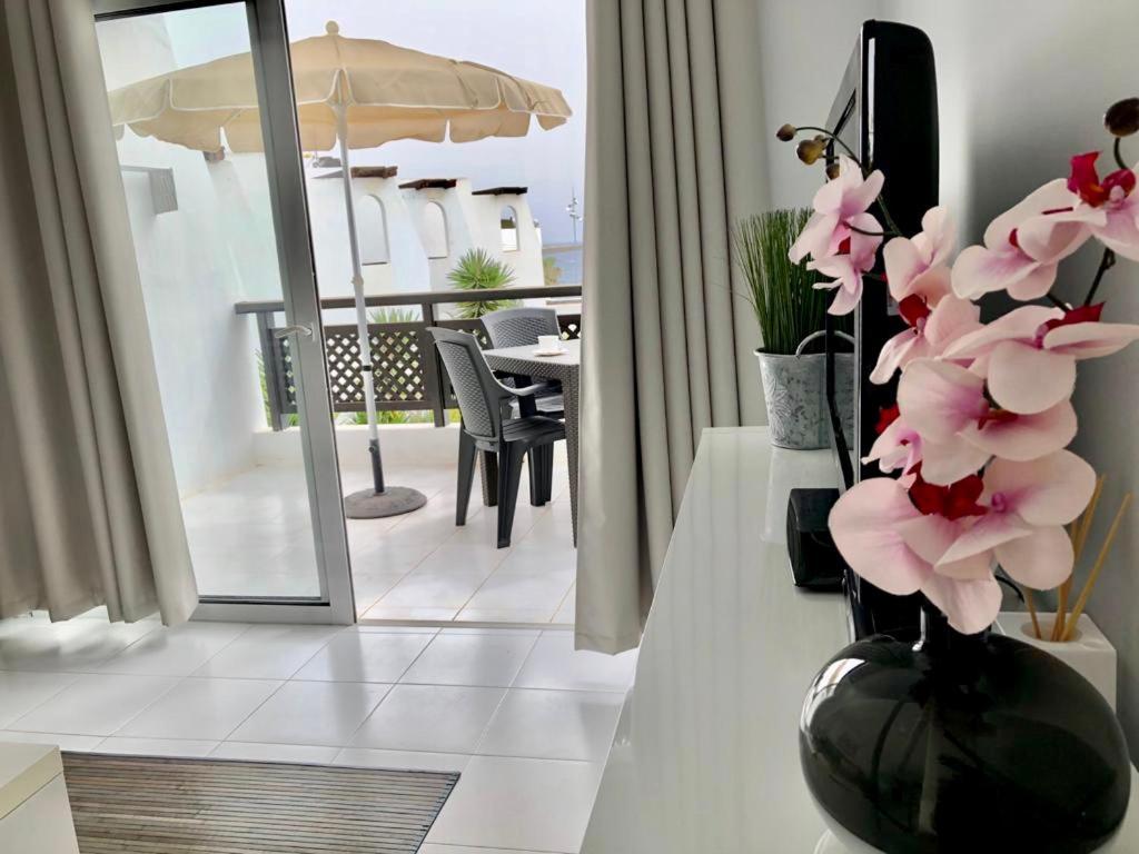 Los Arcos Apartment. Sea View Tias