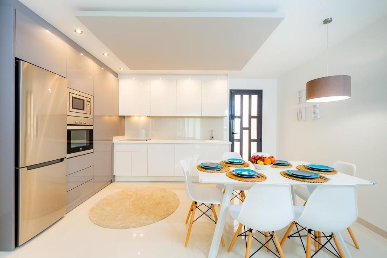 Apartment Luxurious 2 Bedroom Near The *