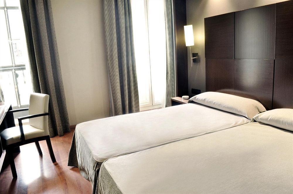 Hotel Catalonia Goya 4*