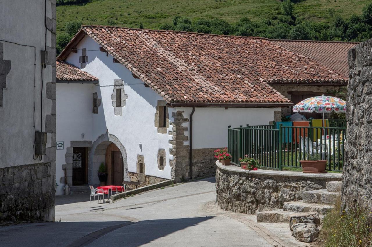 Сasa de vacaciones Charming House In With Mountain View *