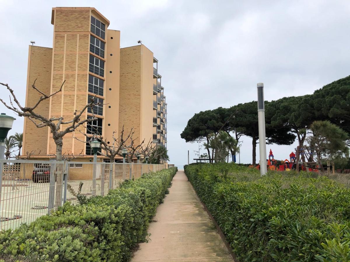 Pineda 1a Linea De Mar & Parking Apartment *