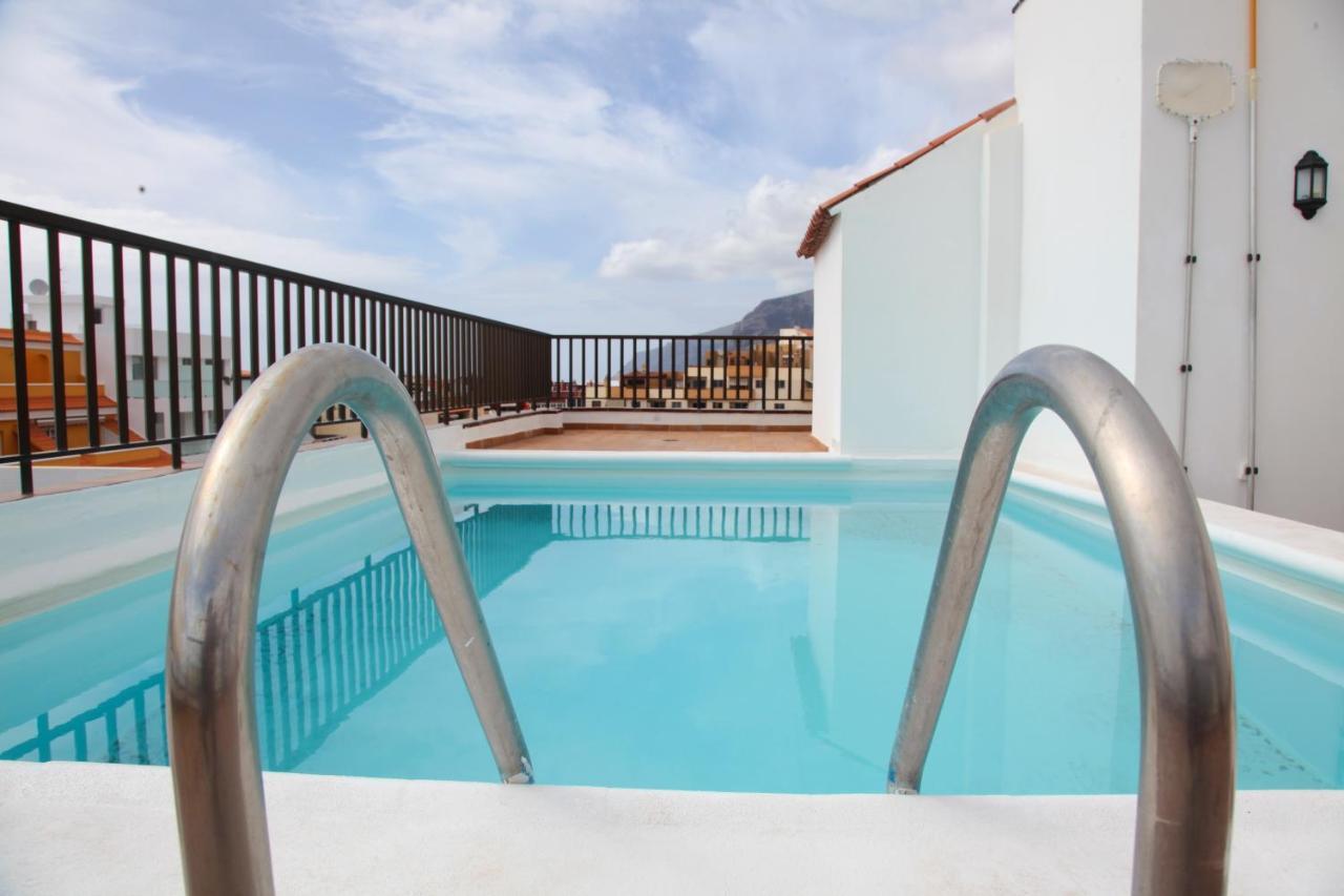 Angeles 3 Bed With Pool