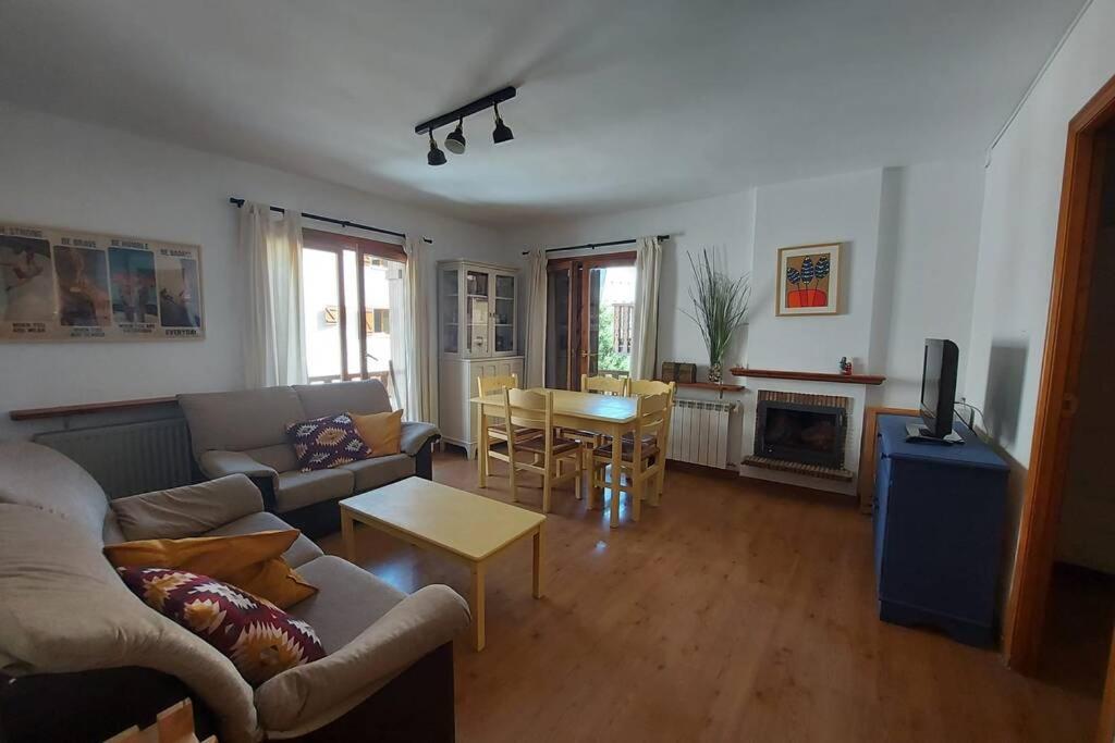 Casa Bihotz - Bonito Y Centrico Con Garaje En Sallent *