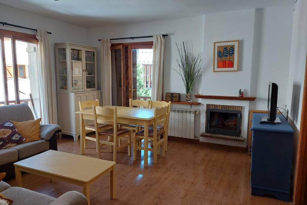 Casa Bihotz - Bonito Y Centrico Con Garaje En Sallent Apartment
