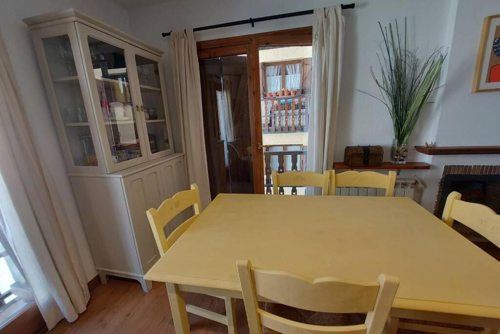 Casa Bihotz - Bonito Y Centrico Con Garaje En Sallent