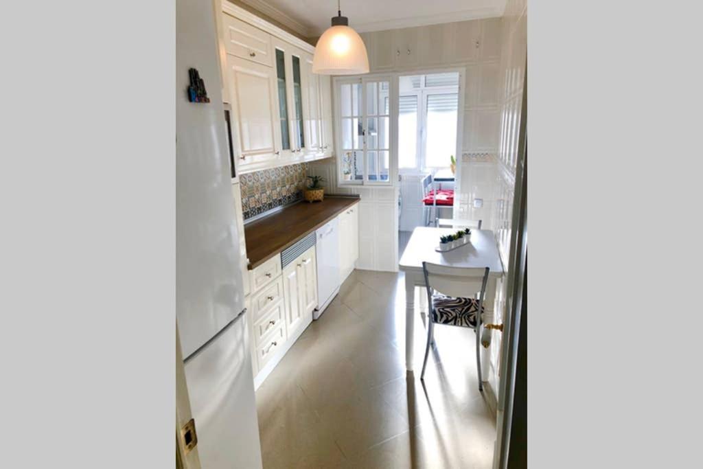 Apartamento GATU Ensueño de Cádiz dúplex de 4 dormitorios, 2 baños y wifi