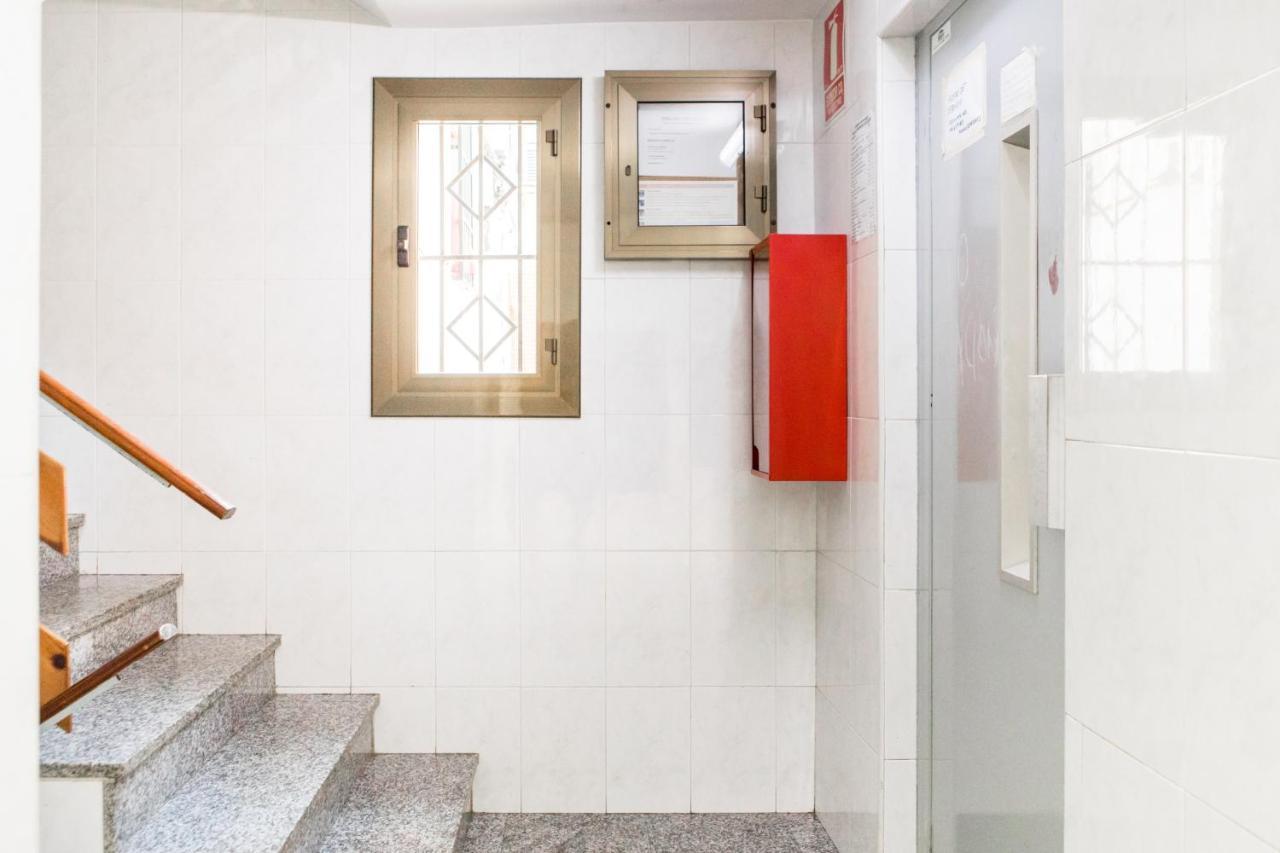 Cozy With Splashes Of Color L'Hospitalet de Llobregat