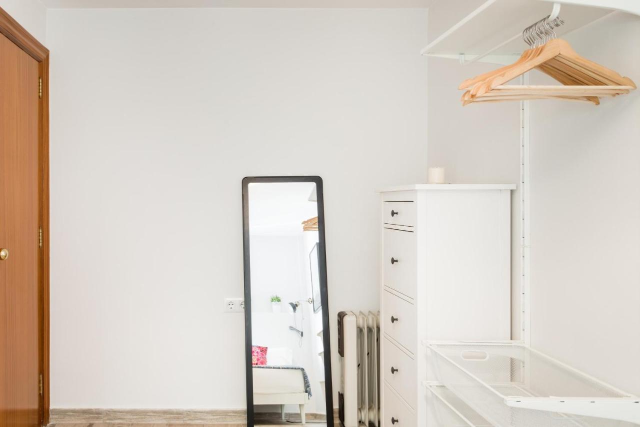 Cozy With Splashes Of Color * L'Hospitalet de Llobregat