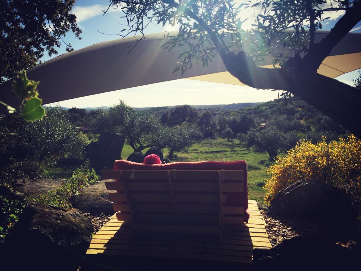 Flores Amarillas Bed and breakfast *