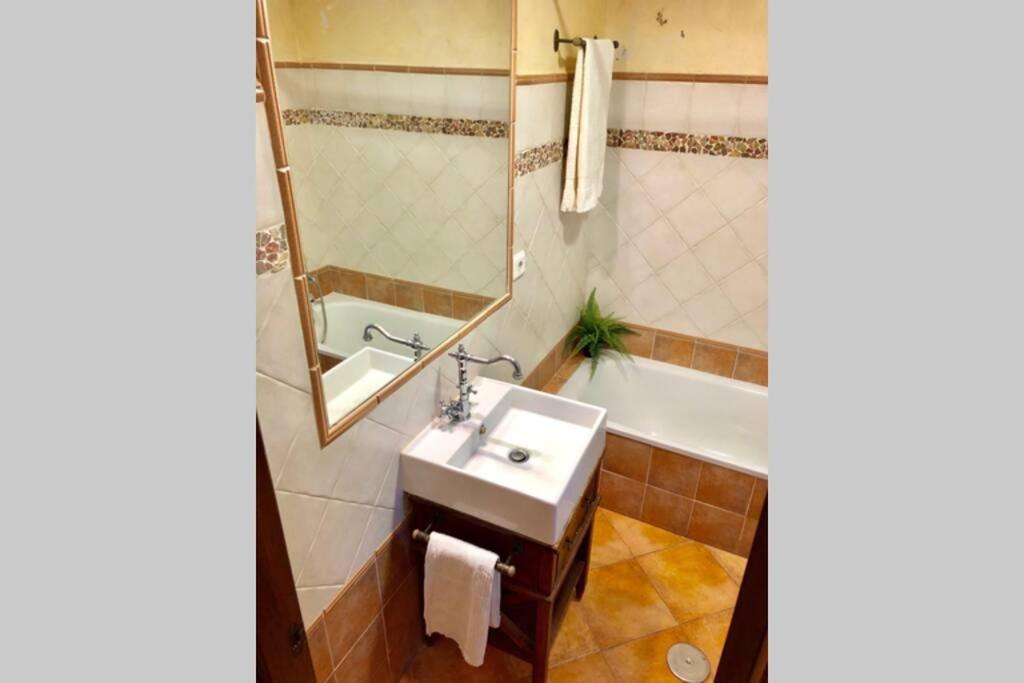 Gatu Lurberri Piscina Privada, 4 Dormitorios, 2 Baños, Parking , Jardín Y Barbacoa Сasa de vacaciones Chiclana de la Frontera