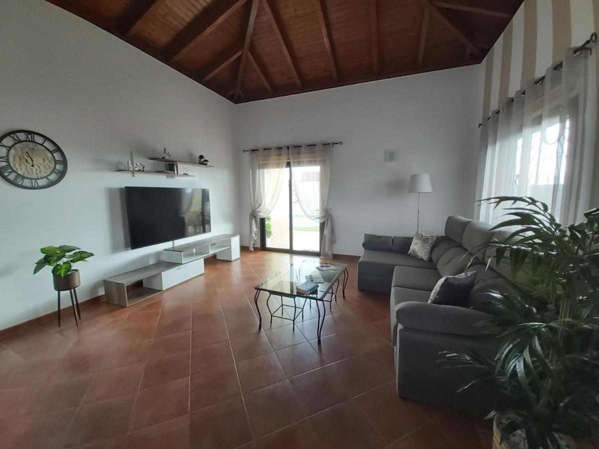 Villa Thais, Private Heated Pool, Ideal For Your Holidays In