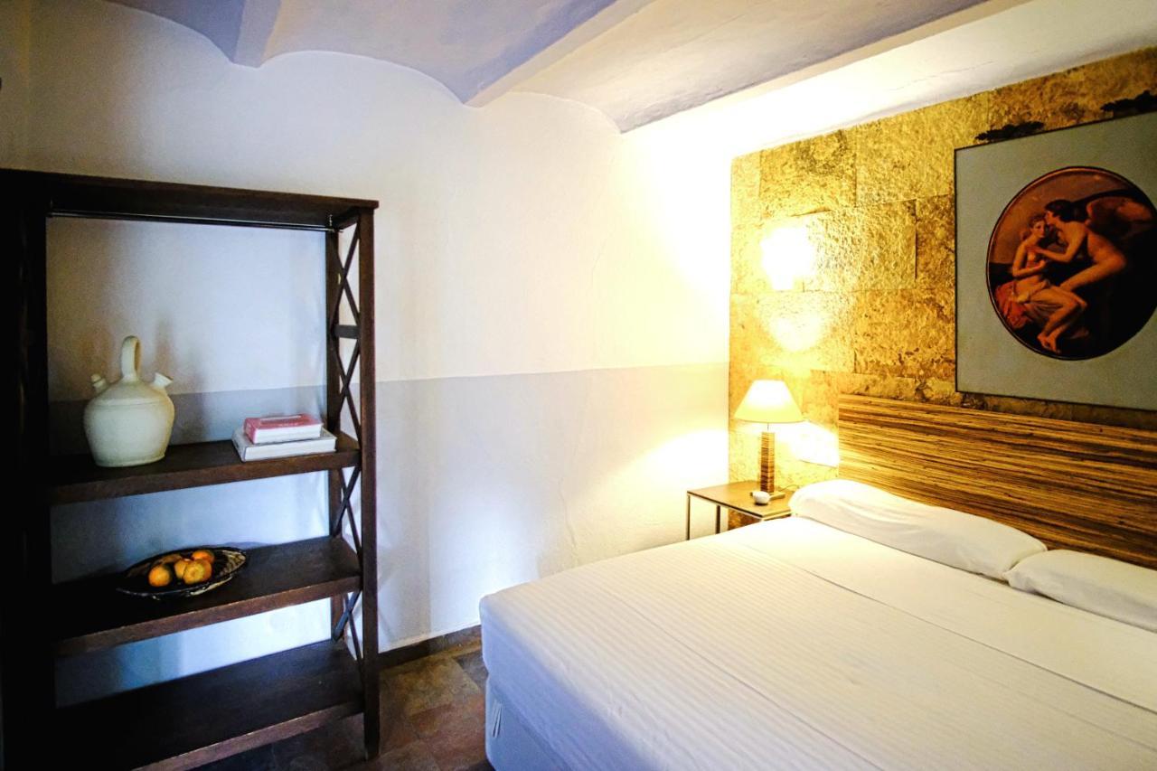 Hotel Pilares De Boutique & 4*