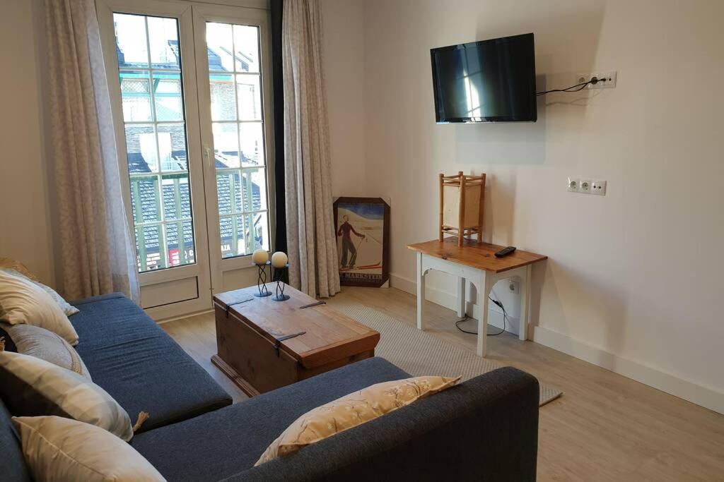 En La Mejor Zona De La Sierra Junto A Remontes Reformado En 2021 Apartment