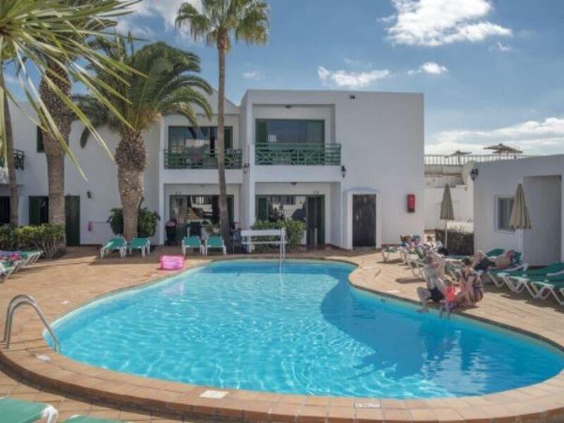 Rocas Blancas Aparthotel