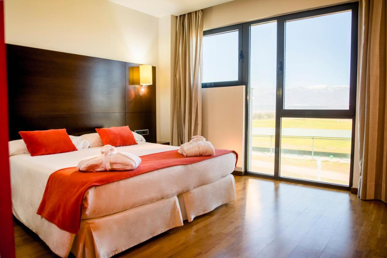 Hotel Hospedium Valles De Gredos Golf