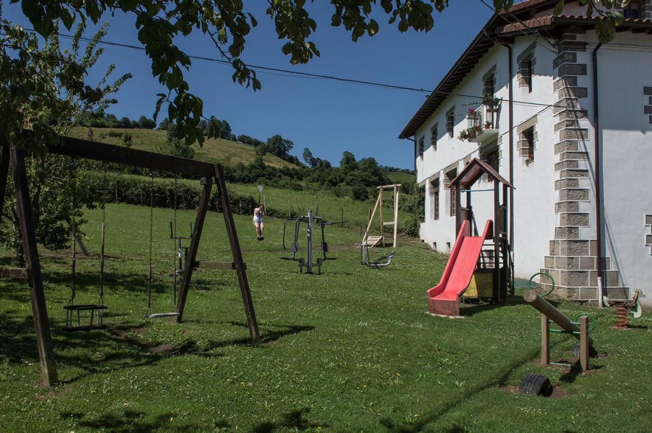 Holiday home Charming House In With Mountain View Baraibar