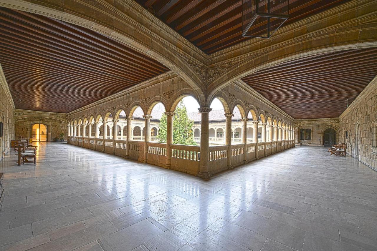 Hotel De Turismo De 5*