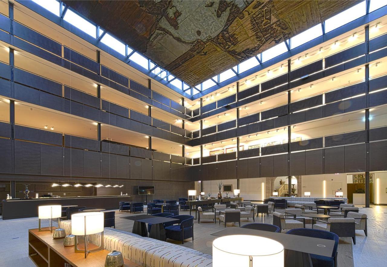 De Turismo De Hotel 5*