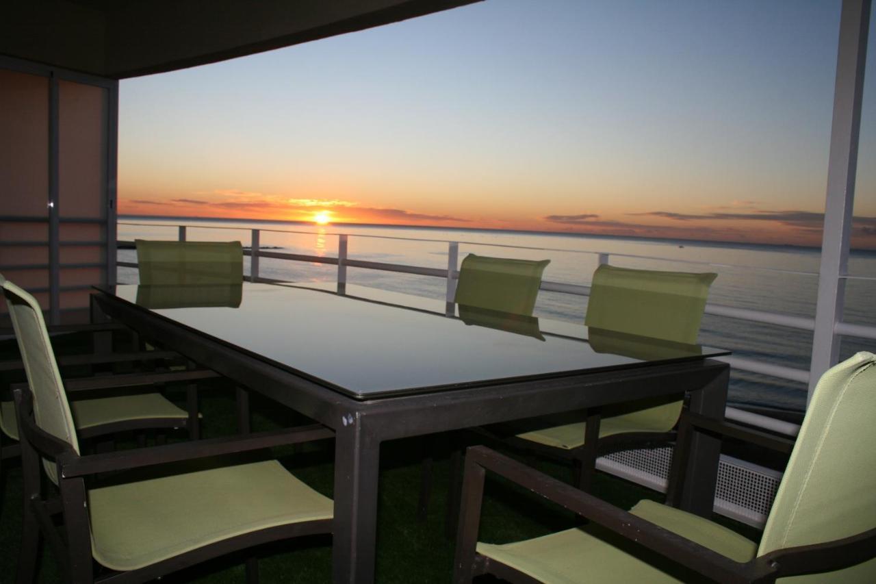 En Primera Linea/beachfront Apartment