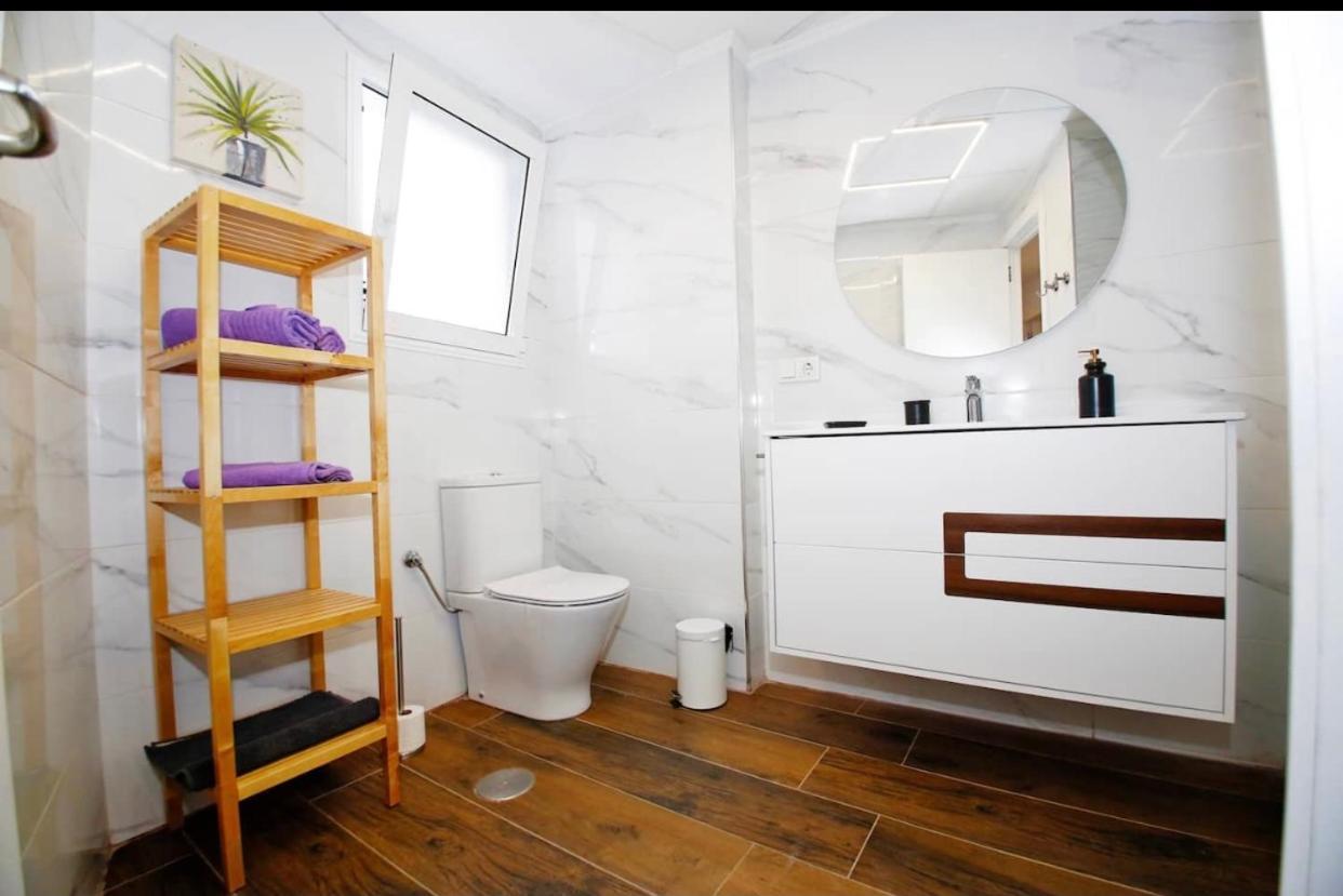 Amazing 3bd Apt. Beach And Center + Parking Apartamento