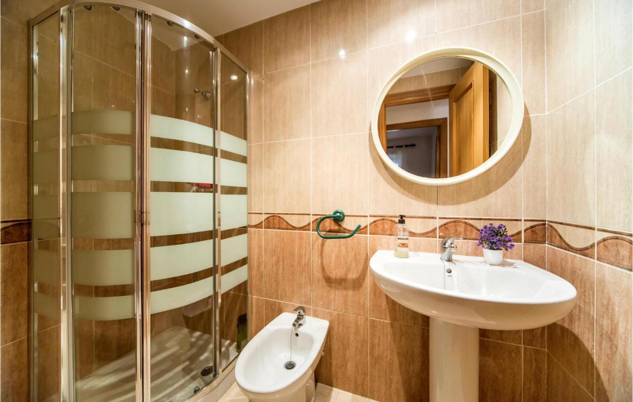 2 Bedroom Gorgeous In Oropesa *