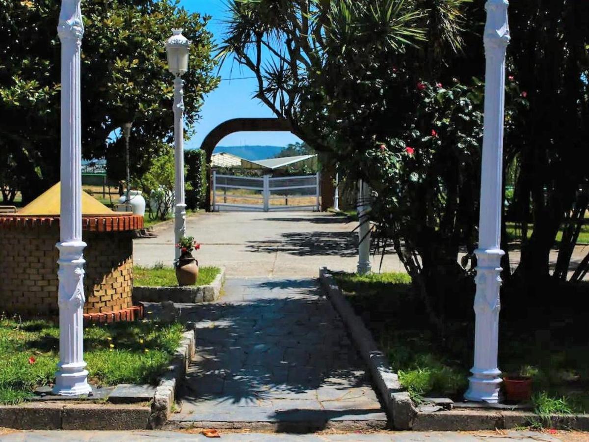 Villa Belvilla By Oyo Hacienda Lugar De Sinde *