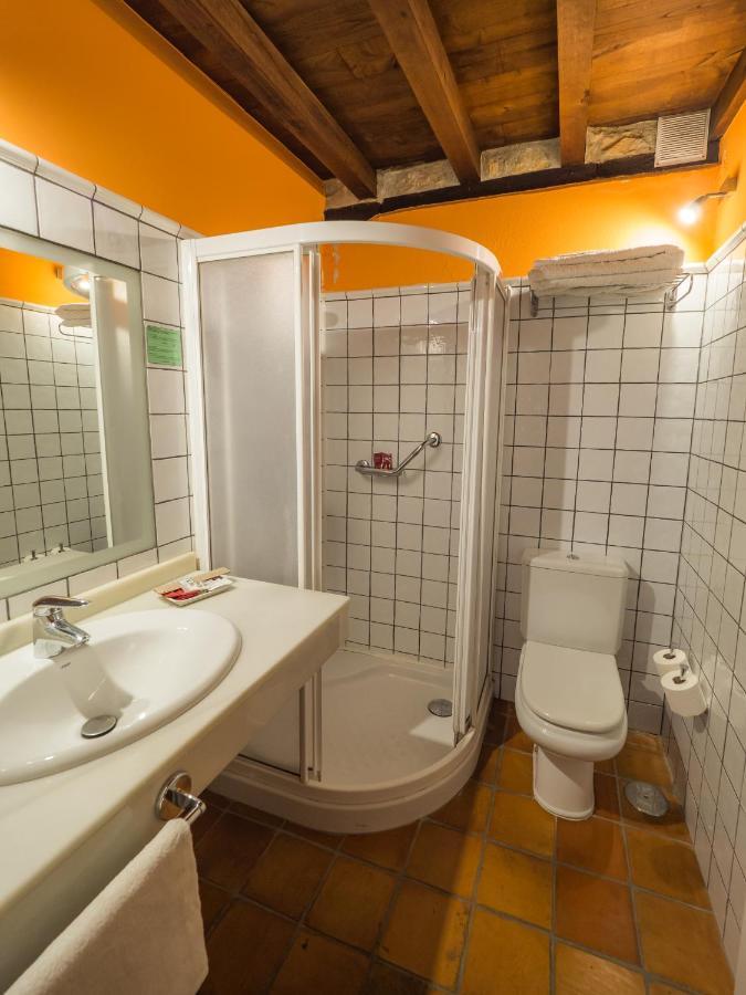 Inn La Robla 3*