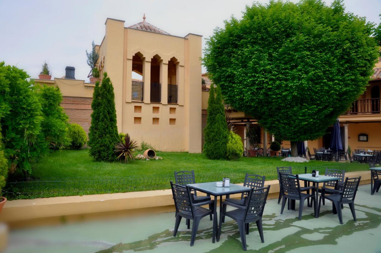 Cerezos Hotel