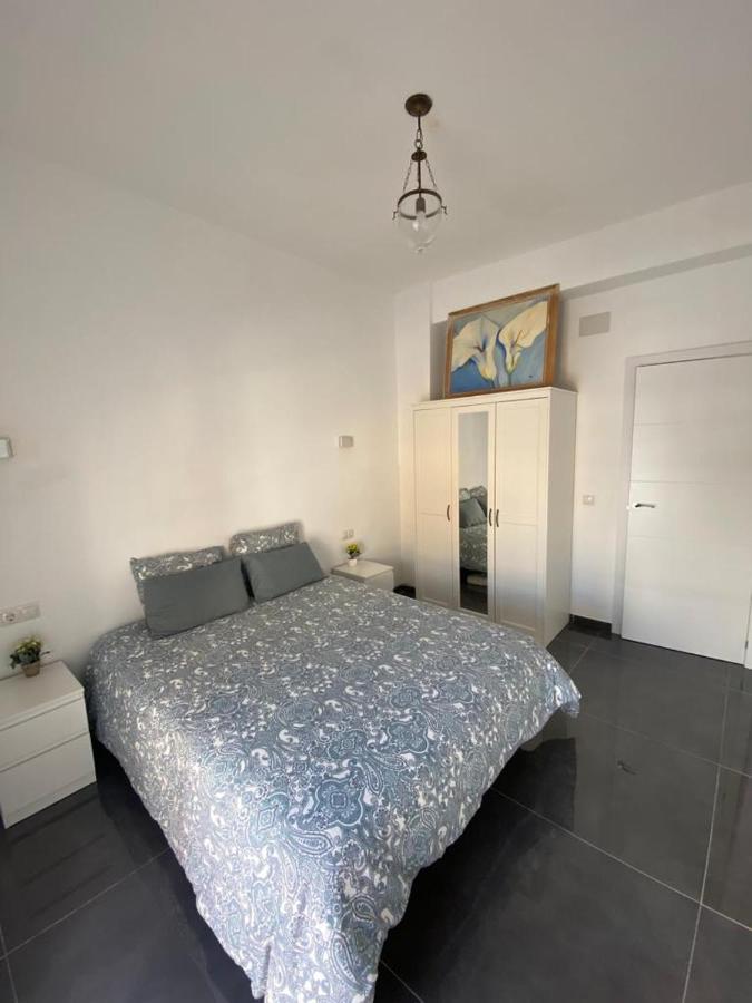 Casa Reformada Con Terraza/wifi/aire Acondicionado *