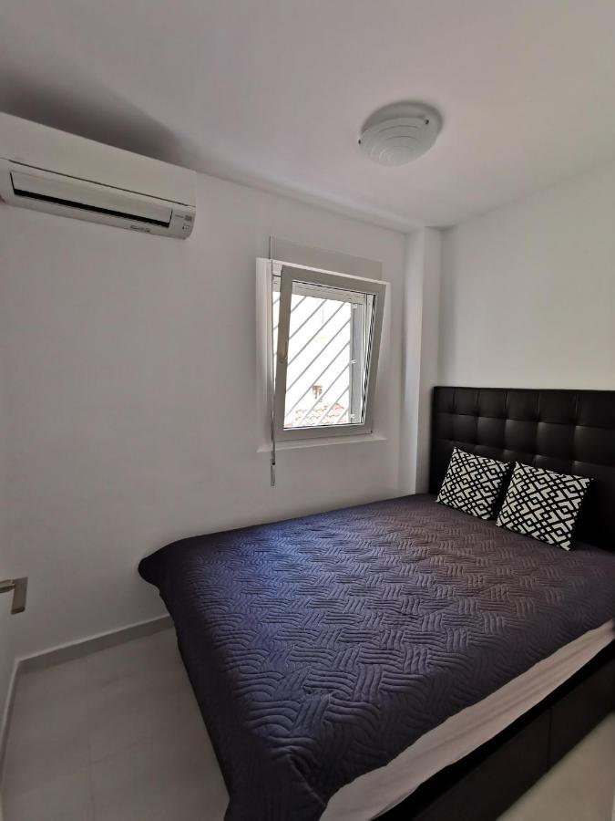 La Zenia 25 *
