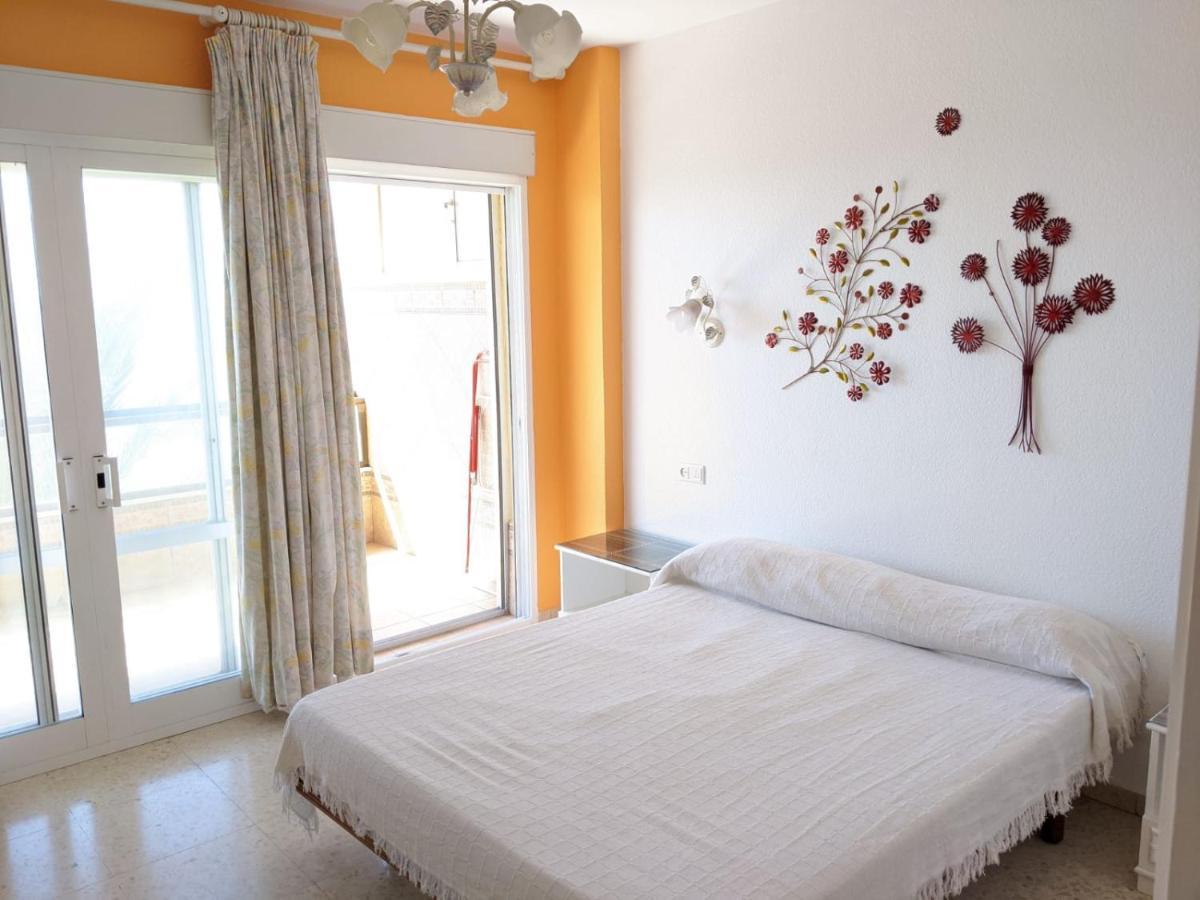 Estepona, En Primera Linea De Playa Apartamento