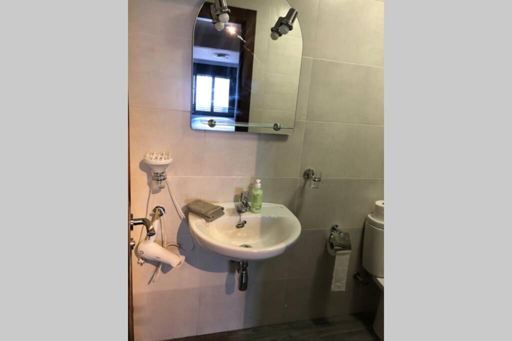 Apartamento 1 Bed In Ardales, Cerca El Caminito Del Rey Y Embalses *