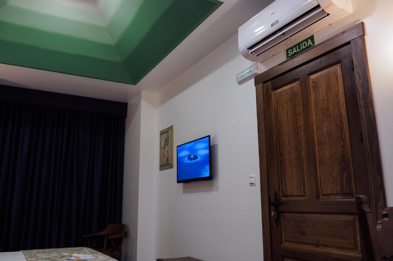 Y De Guriezo Hotel
