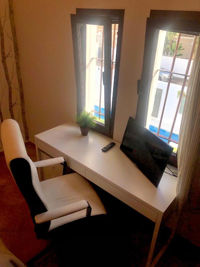 Сasa de vacaciones Gatu Lurberri Piscina Privada, 4 Dormitorios, 2 Baños, Parking , Jardín Y Barbacoa Chiclana de la Frontera